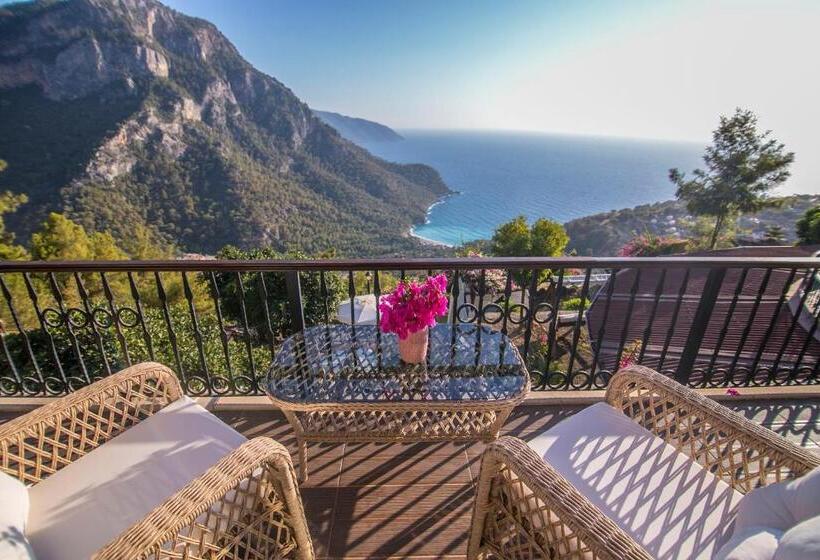 Deluxe Suite Sea View, Lissiya