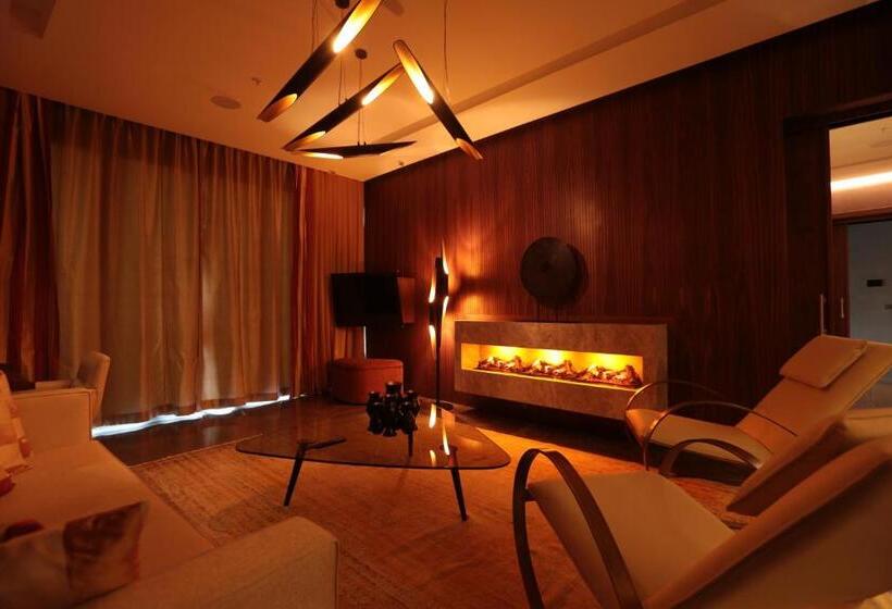 سوئیت پرزیدنت, Tasigo Eskisehir