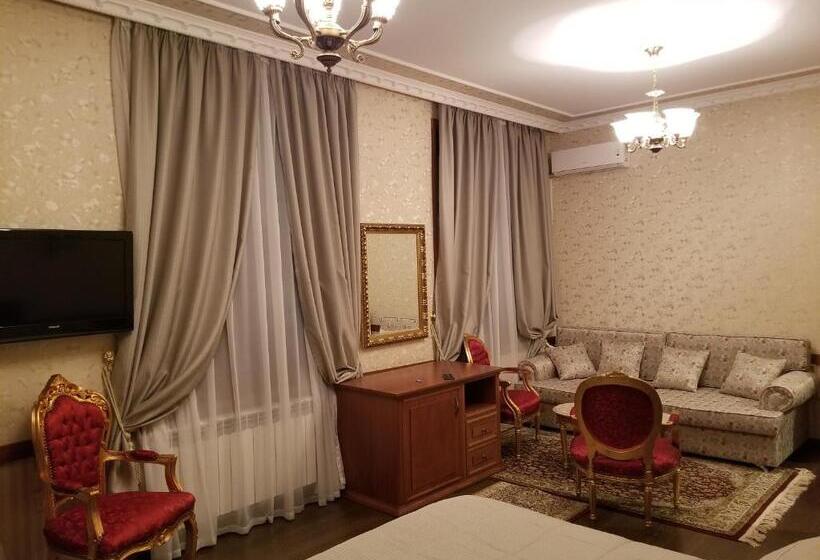 سوییت اجرایی, Vila Sigal Pogradec