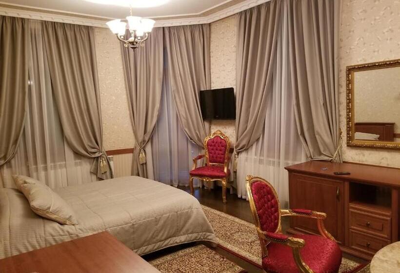 سوییت اجرایی, Vila Sigal Pogradec