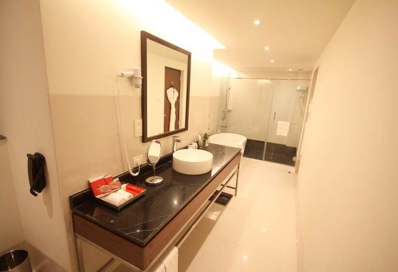 سوییت لوکس, Vivanta Kolkata Em Bypass