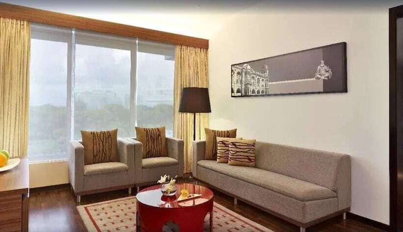 سوییت لوکس, Vivanta Kolkata Em Bypass