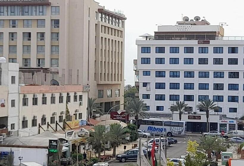 تختخواب در اتاق مشترک, Pizza Street Hostel