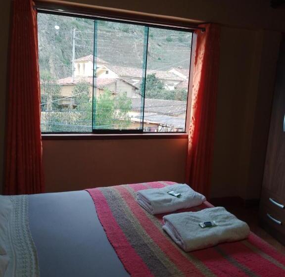 اتاق لوکس, Hostal Qorisonqo Inn Ollantaytambo