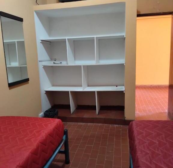 اتاق استاندارد با سرویس بهداشتی مشترک, Hostal Lo De Ramona