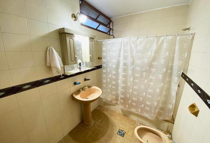 اتاق استاندارد سه نفره, Hostal Lo De Ramona