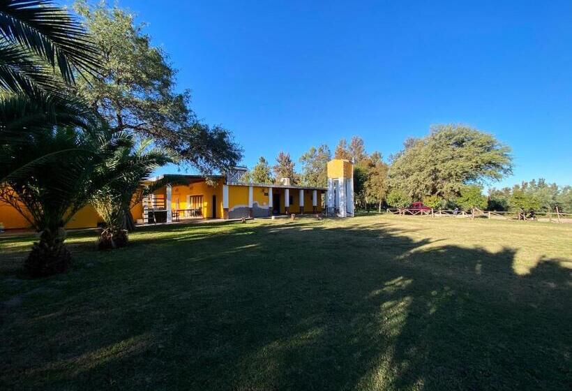 اتاق لوکس, Hostal Lo De Ramona