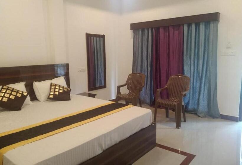 اتاق لوکس خانوادگی, Royal Neil Resort