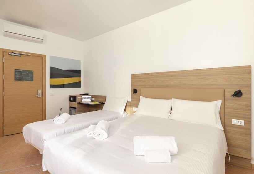 اتاق استاندارد سه نفره, B&b Hotel Pomezia Roma