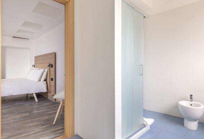 اتاق استاندارد سه نفره, B&b Hotel Pomezia Roma