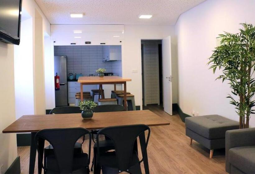 اتاق استاندارد یک تخته با بالکن, Aliança Café & Hostel