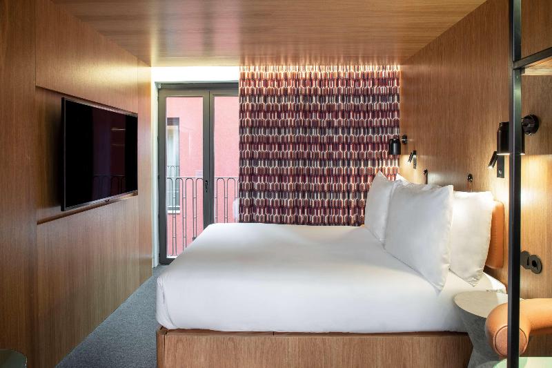 اتاق استاندارد با تخت بزرگ, Se Catedral Hotel Porto, Tapestry Collection By Hilton