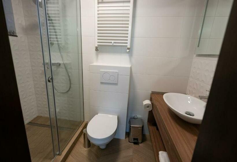 اتاق استاندارد, Pensiunea White Residence