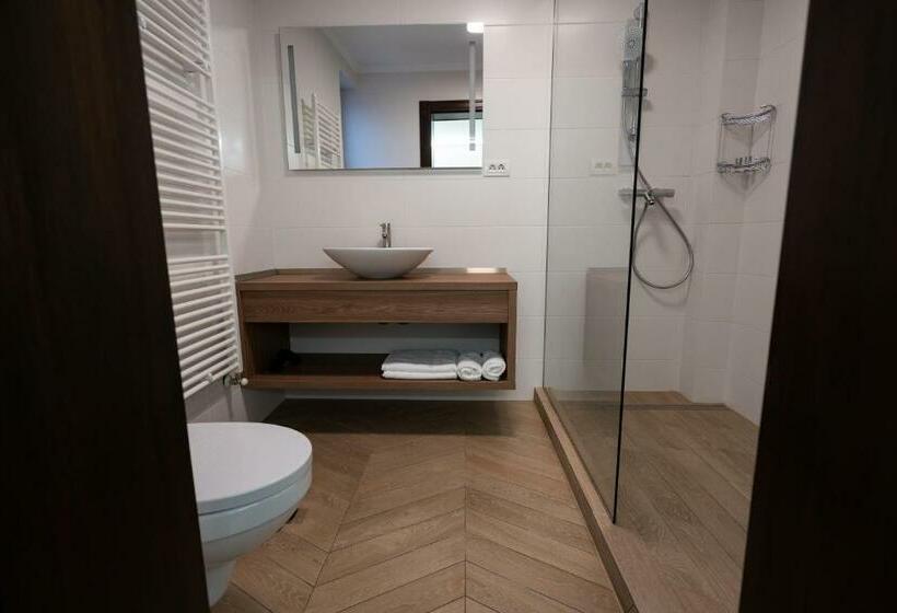 اتاق استاندارد, Pensiunea White Residence