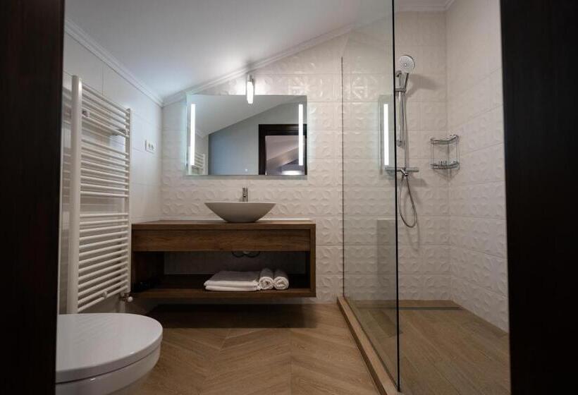اتاق استاندارد, Pensiunea White Residence