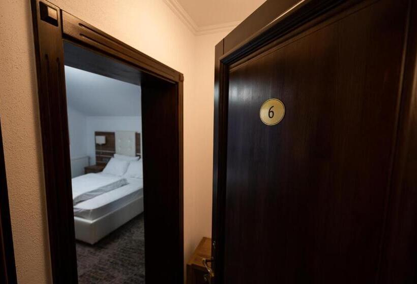 اتاق استاندارد, Pensiunea White Residence
