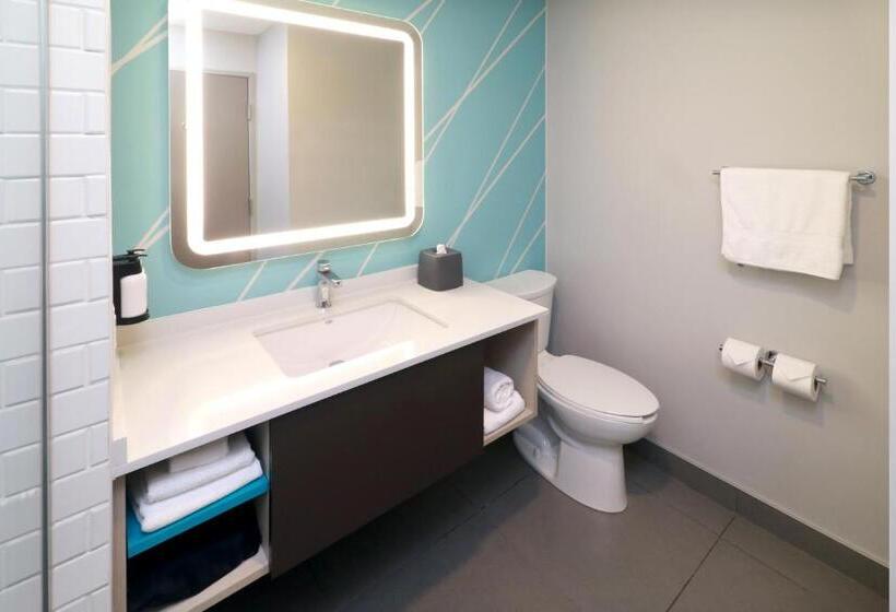 اتاق استاندارد, Avid Hotels   Tijuana   Otay, An Ihg
