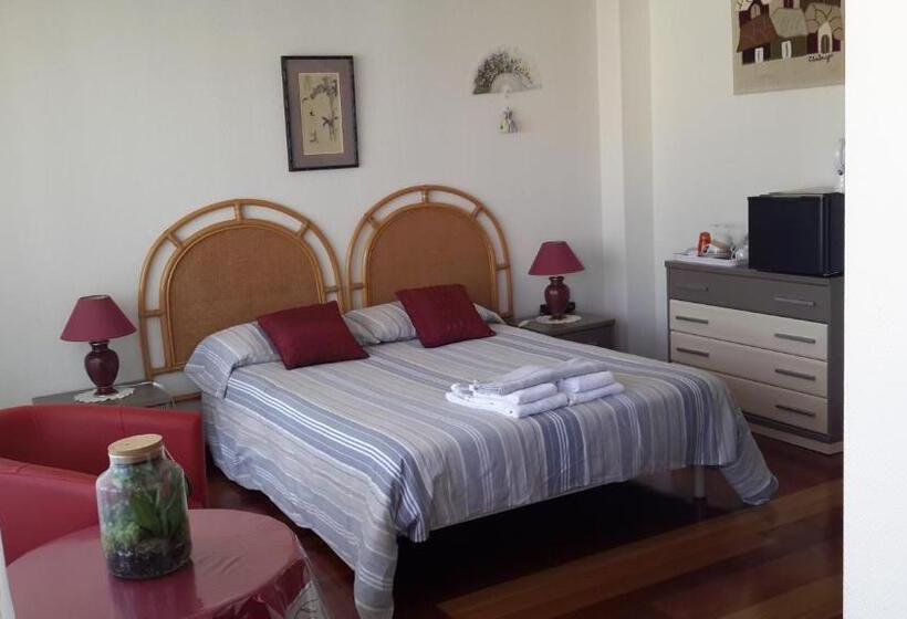 اتاق استاندارد با چشم‌انداز دریا, Chambre D Hôtes Danielle