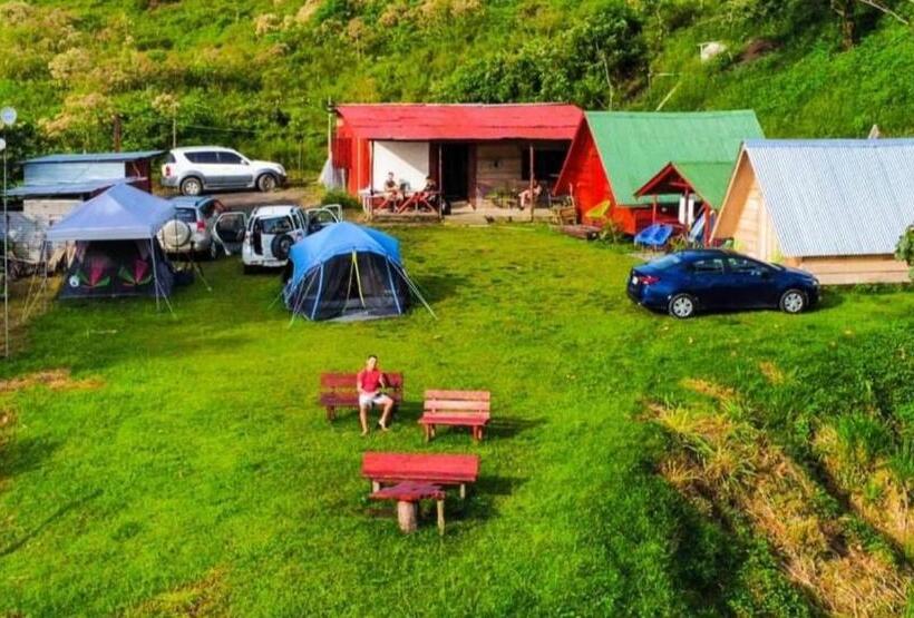 اتاق خانوادگی با چشم‌انداز کوه, Sunset Inn