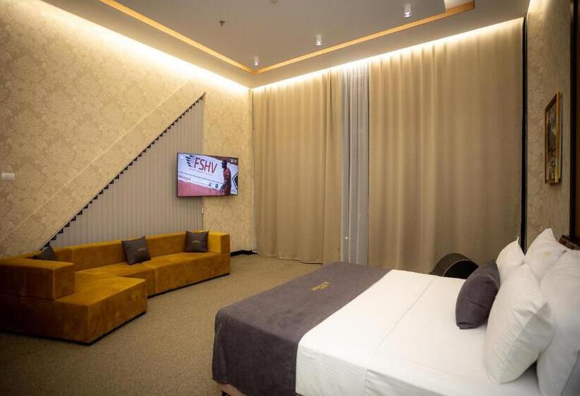 سوئیت با تخت بزرگ, Deluxe Resort And Spa