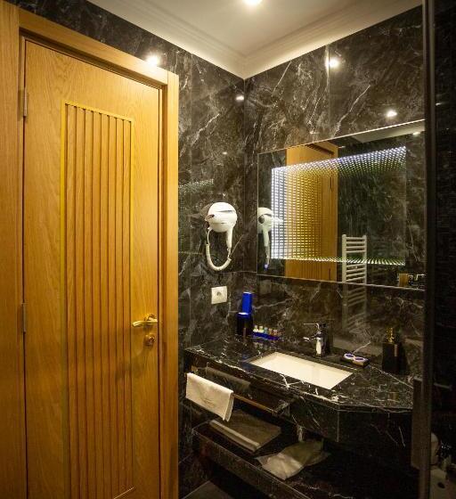 اتاق استاندارد با تخت بزرگ, Deluxe Resort And Spa