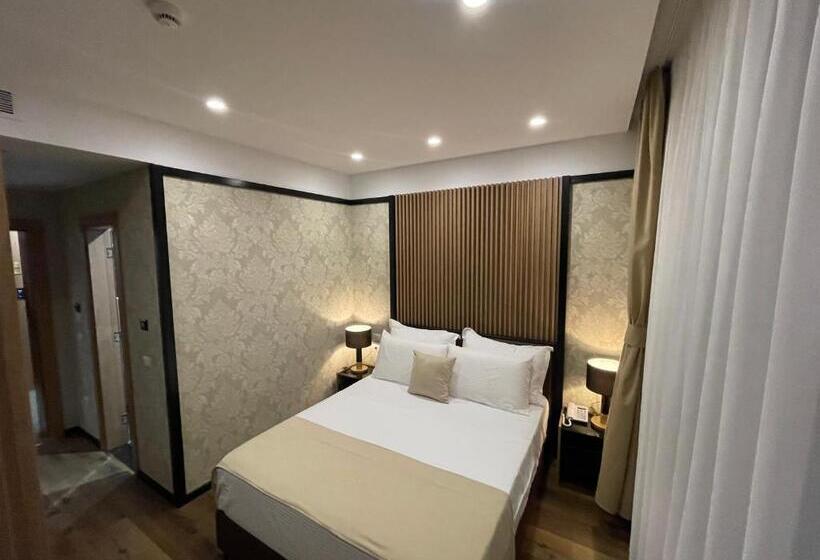 اتاق لوکس, Deluxe Resort And Spa