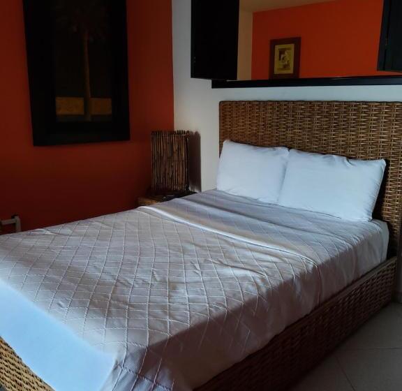 سوییت جونیور با چشم‌انداز استخر, Carasol Villas Y Suites Privadas
