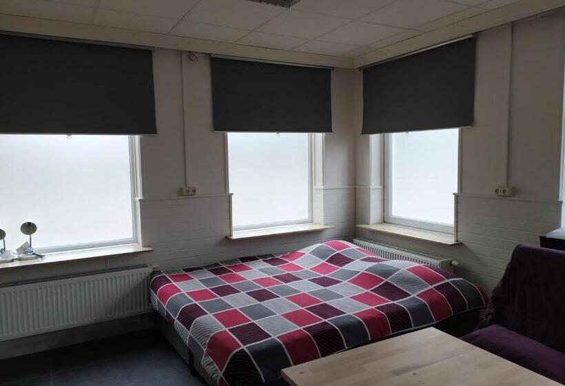 اتاق استاندارد چهار تخته, Casa Lommel