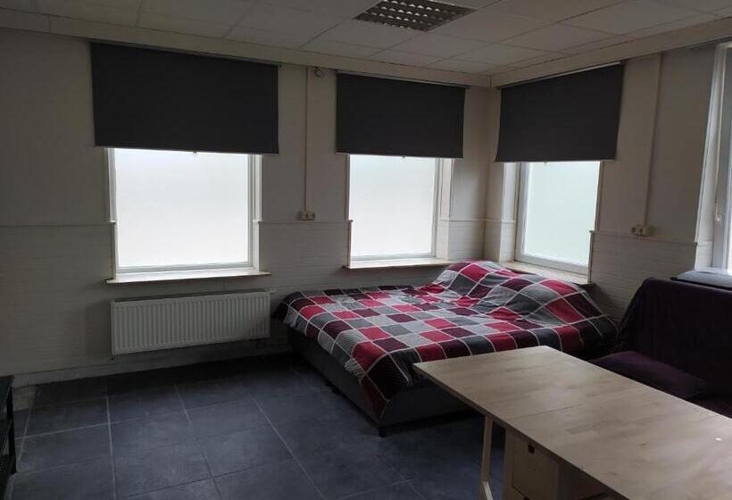 اتاق استاندارد چهار تخته, Casa Lommel