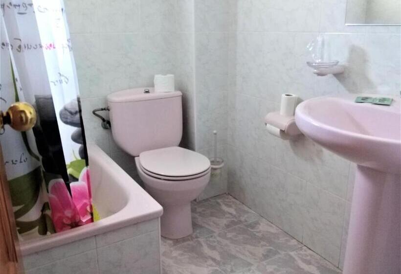 اتاق استاندارد یک تخته با سرویس بهداشتی مشترک, Vacansis Habitaciones De Hostal A Primera Linea De Playa En Cullera