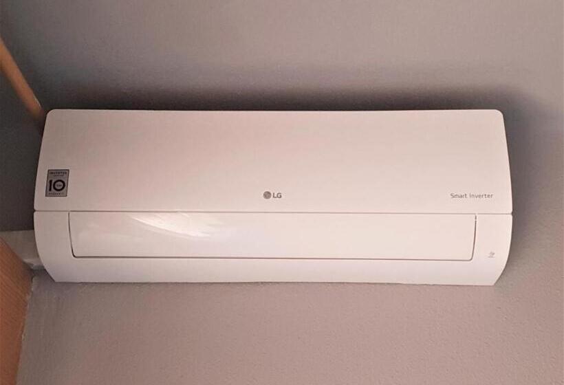 اتاق استاندارد با سرویس بهداشتی مشترک, Vacansis Habitaciones De Hostal A Primera Linea De Playa En Cullera