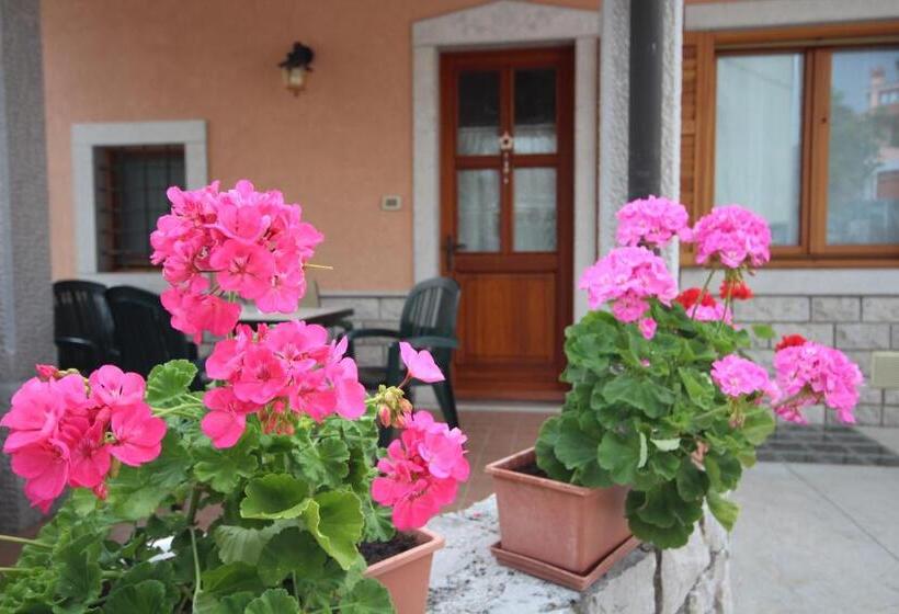 اتاق استاندارد, Agriturismo Skerlj