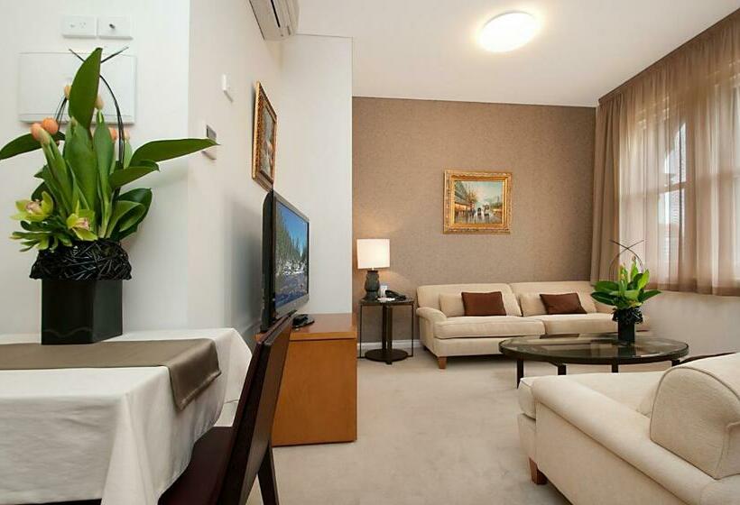 سوییت اجرایی, Adabco Boutique Hotel Adelaide