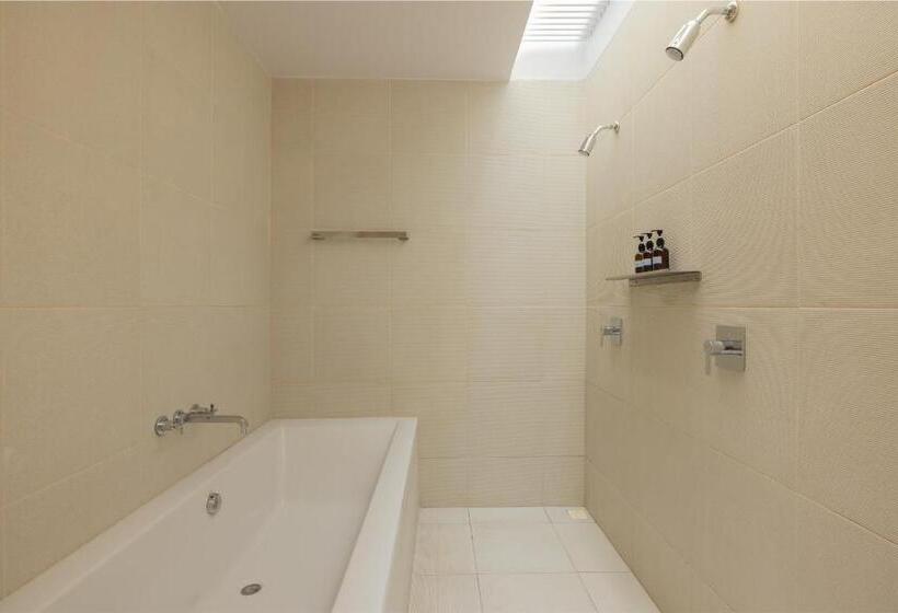 带泳池观景的豪华房, Explorar Koh Phangan   Adults Only Resort And Spa