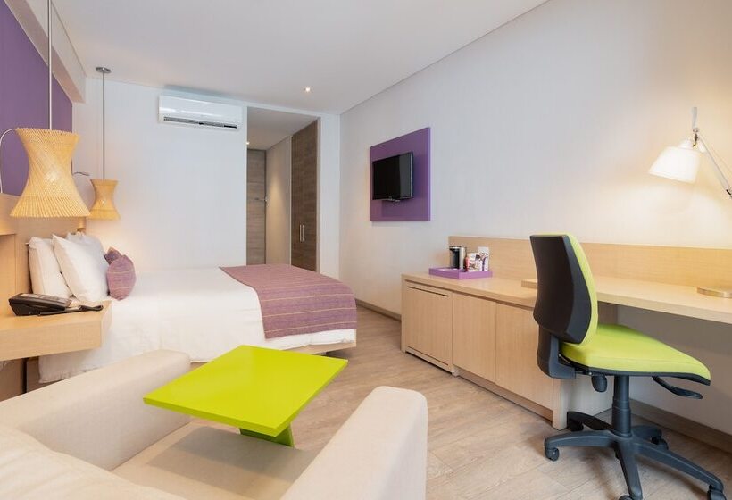 Standart Oda, Bari Bucaramanga