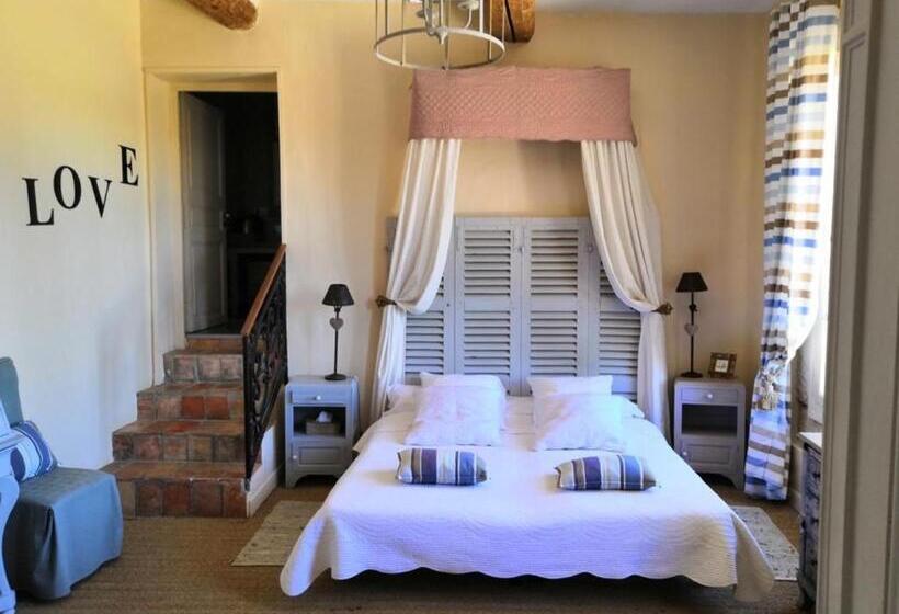 اتاق استاندارد سه نفره, Chambre D Hôtes Au Domaine Du Soleil Couchant