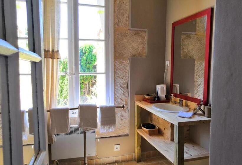 اتاق لوکس چهار تخته, Chambre D Hôtes Au Domaine Du Soleil Couchant