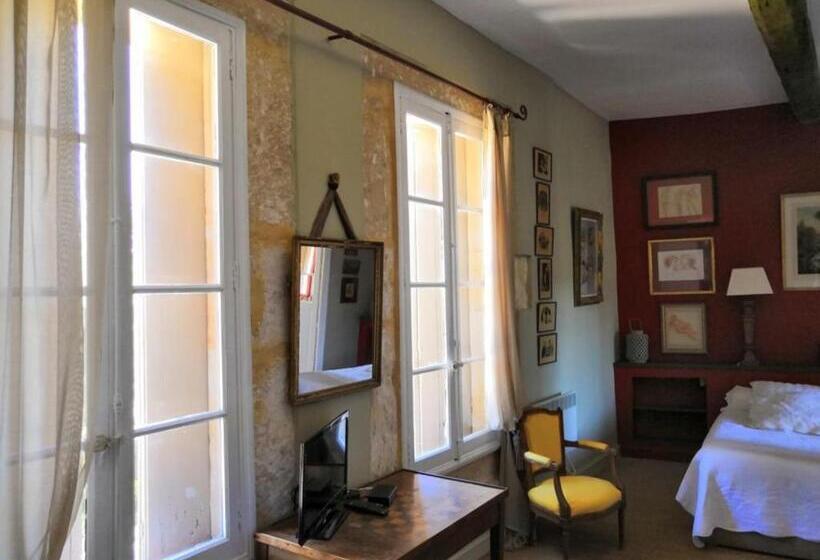 اتاق لوکس چهار تخته, Chambre D Hôtes Au Domaine Du Soleil Couchant