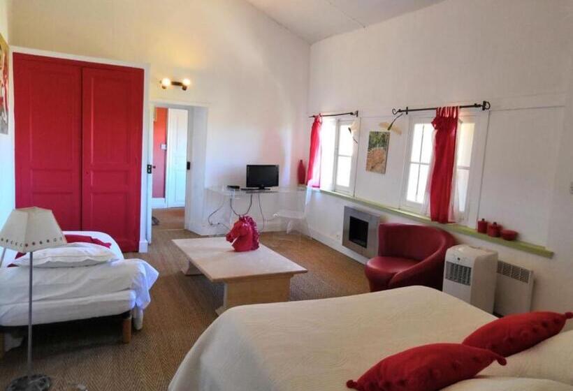 اتاق پریمیوم چهارنفره, Chambre D Hôtes Au Domaine Du Soleil Couchant