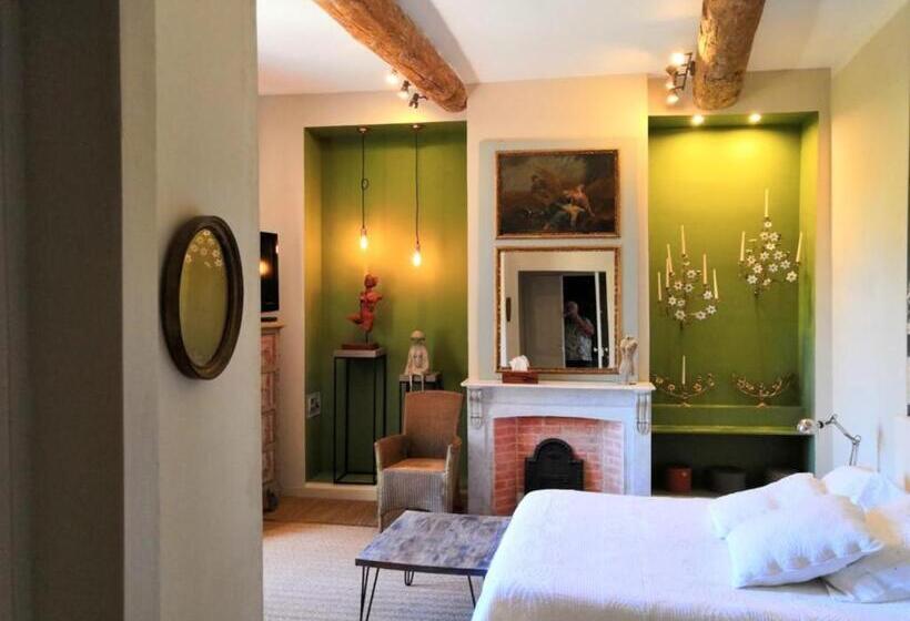 اتاق لوکس, Chambre D Hôtes Au Domaine Du Soleil Couchant
