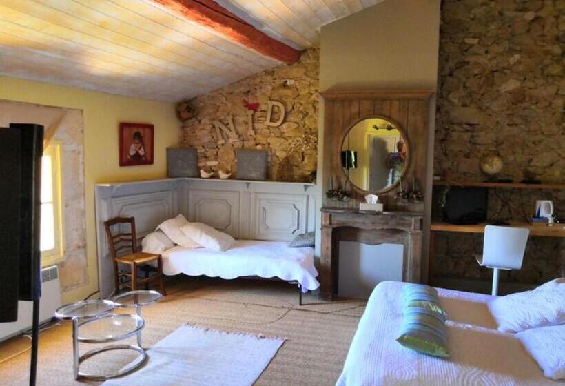 سوییت خانوادگی, Chambre D Hôtes Au Domaine Du Soleil Couchant