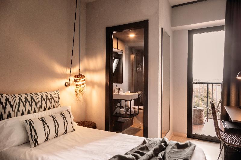 کلبه سوپریور, Hougoumont Hotel Fremantle