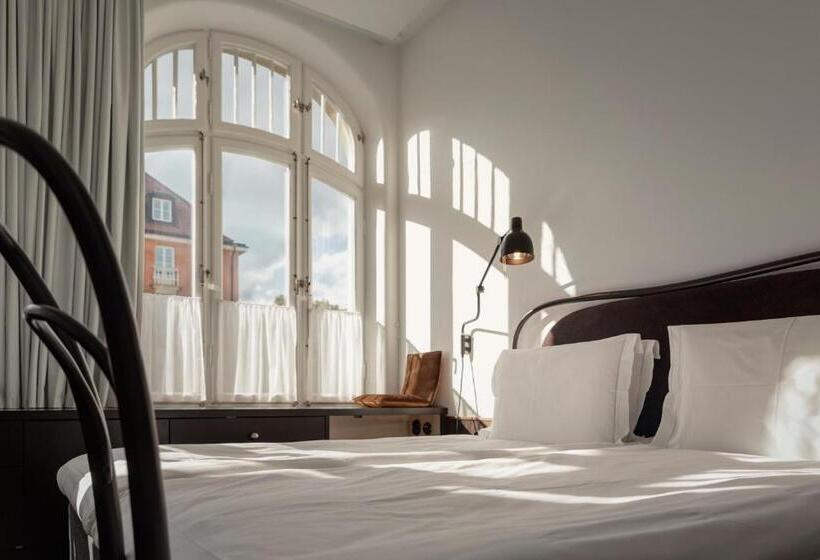 Habitación Deluxe Cama King, Miss Clara By Nobis Stockholm A Member Of Design S