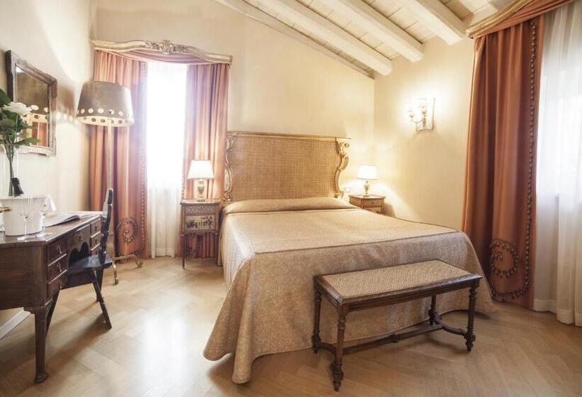 Habitació Clàssica, Relais Fra' Lorenzo