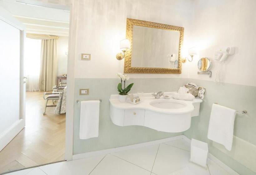 Quarto superior, Relais Fra' Lorenzo