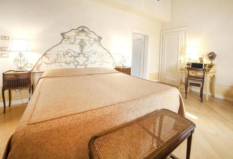 Quarto deluxe, Relais Fra' Lorenzo