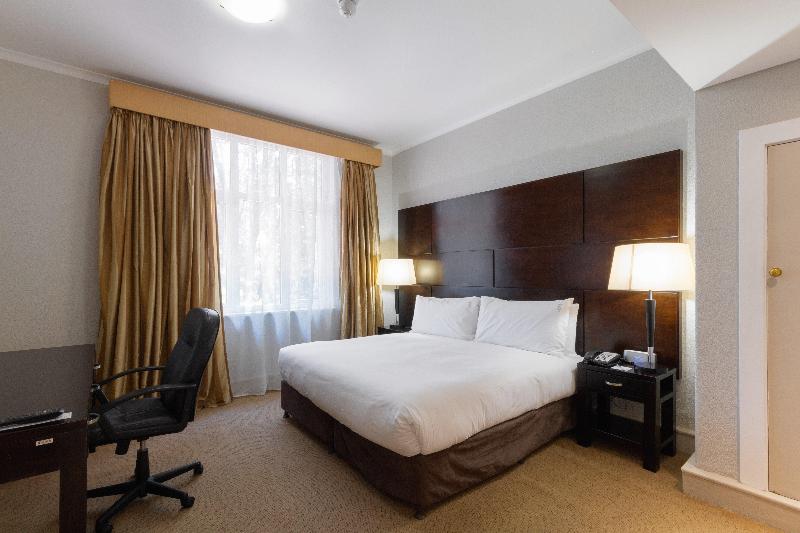 آپارتمان 3 خوابه, Sheffield Motor Inn