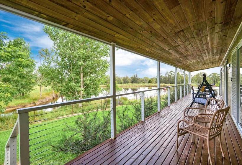 کابین, Starline Alpacas Farmstay Resort