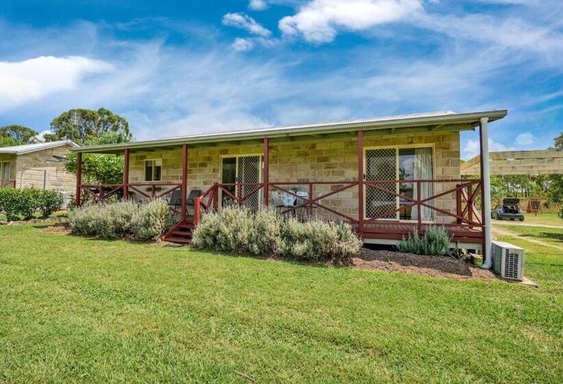 اتاق استاندارد, Starline Alpacas Farmstay Resort