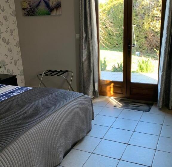 اتاق استاندارد اینتریور, B&b La Grande Dame